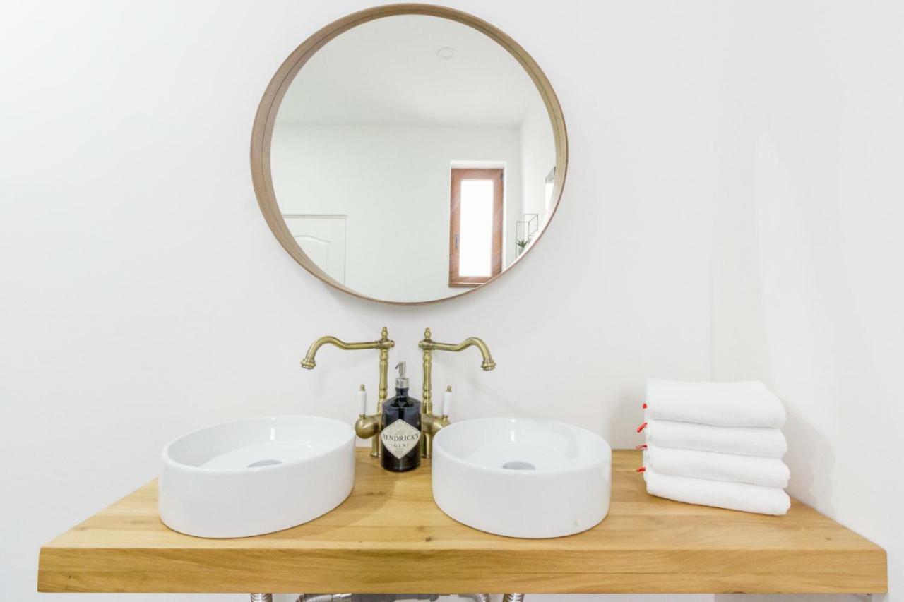 City Chic 3 Bedroom Apartment Kaloşvar Dış mekan fotoğraf
