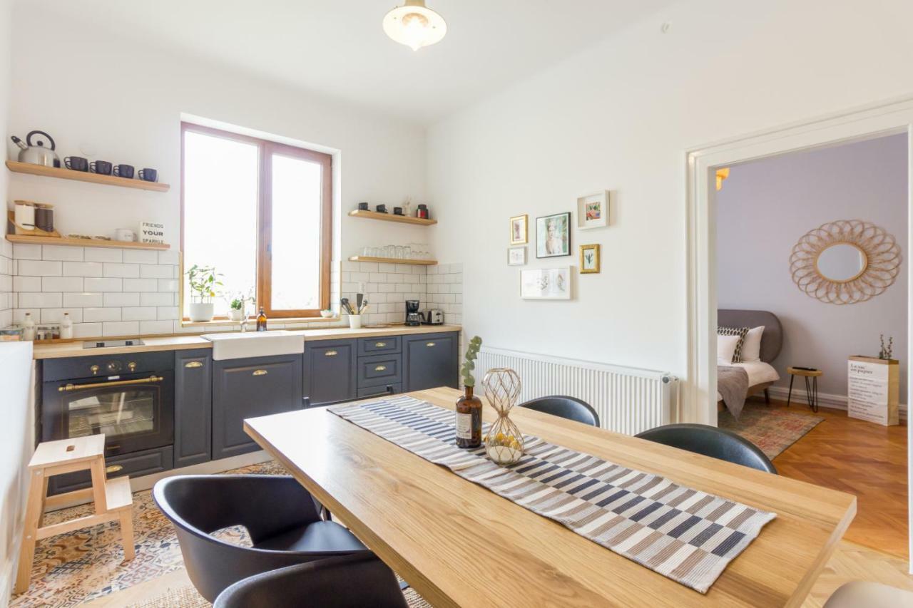 City Chic 3 Bedroom Apartment Kaloşvar Dış mekan fotoğraf