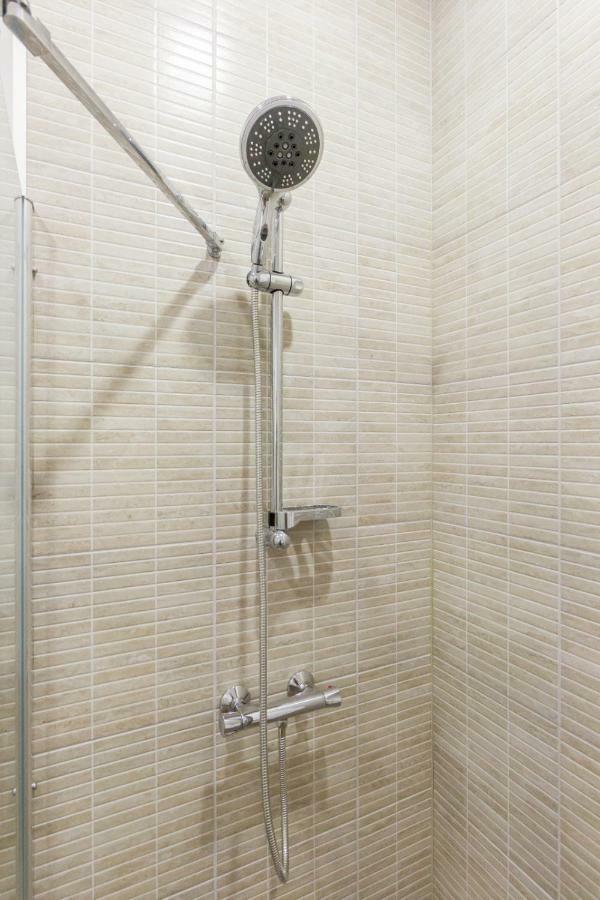 City Chic 3 Bedroom Apartment Kaloşvar Dış mekan fotoğraf